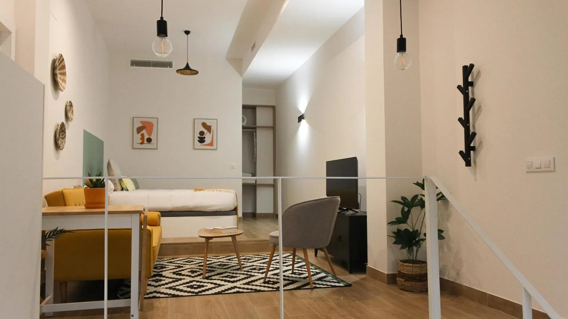 Monkeys Apartments Miraflores Seville